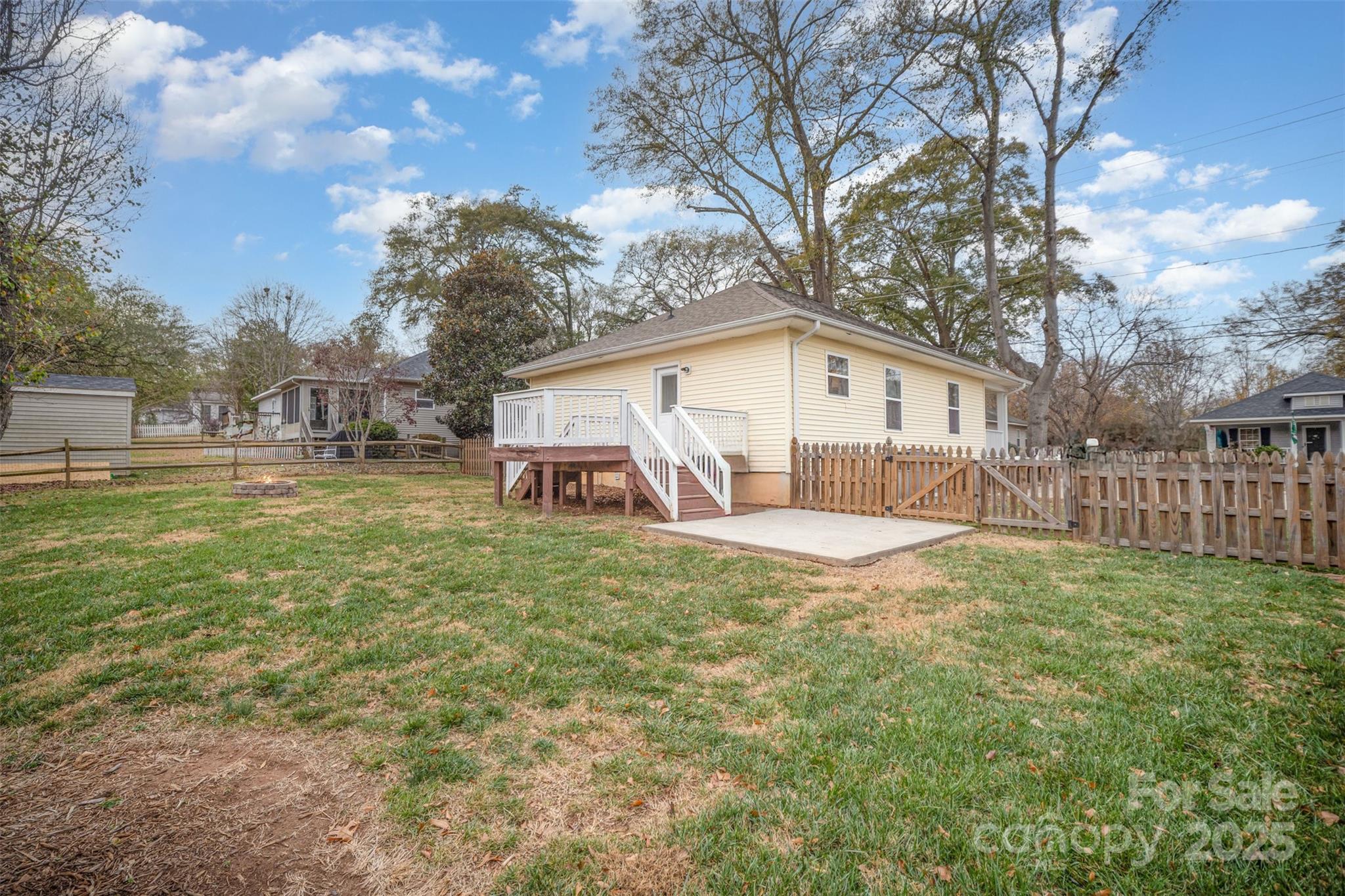 Adams Bluff - Residential