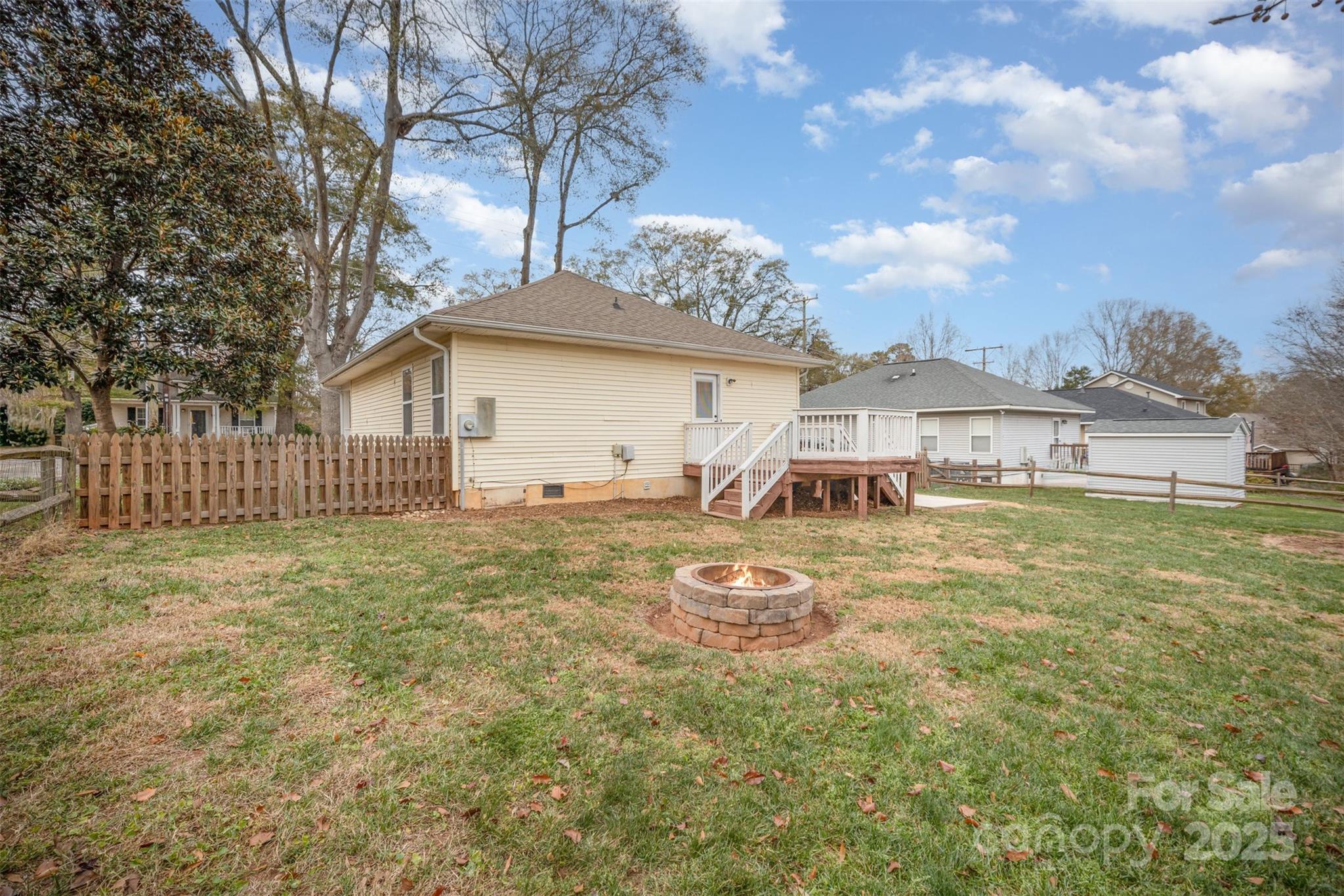 Adams Bluff - Residential