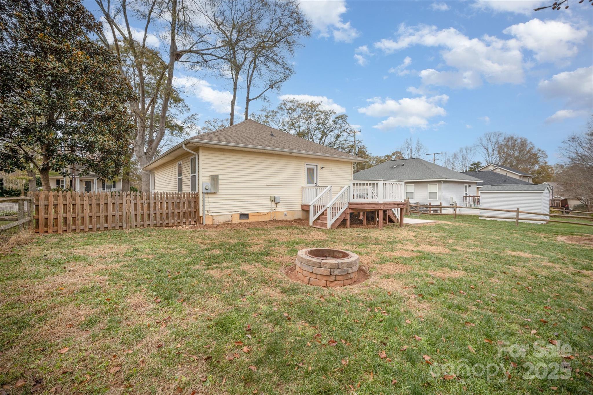 Adams Bluff - Residential