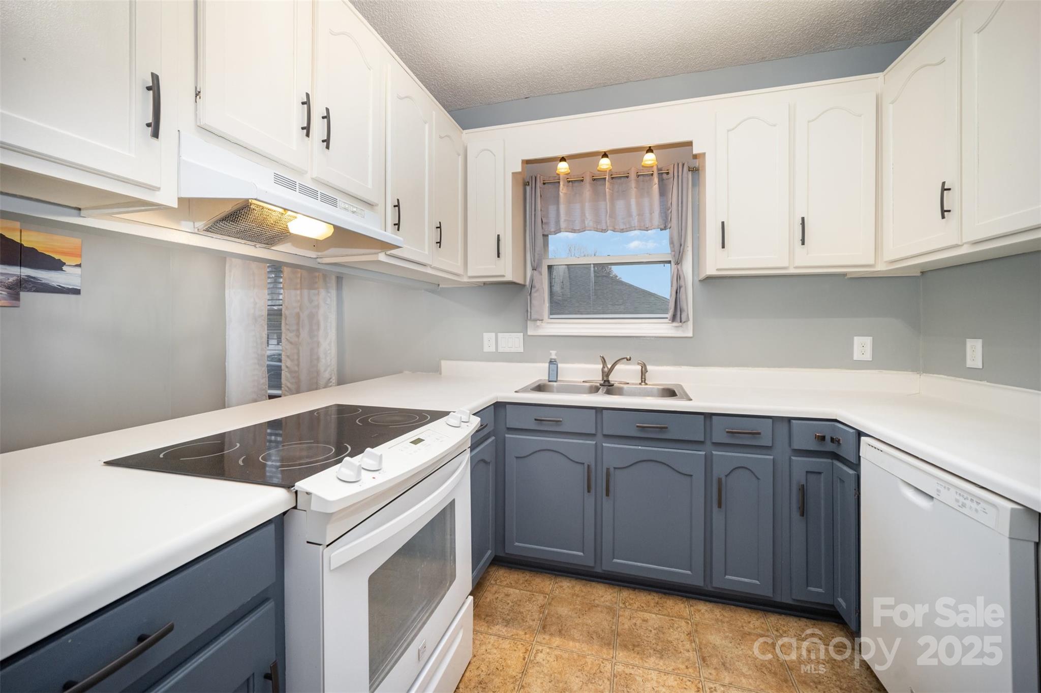 Adams Bluff - Residential