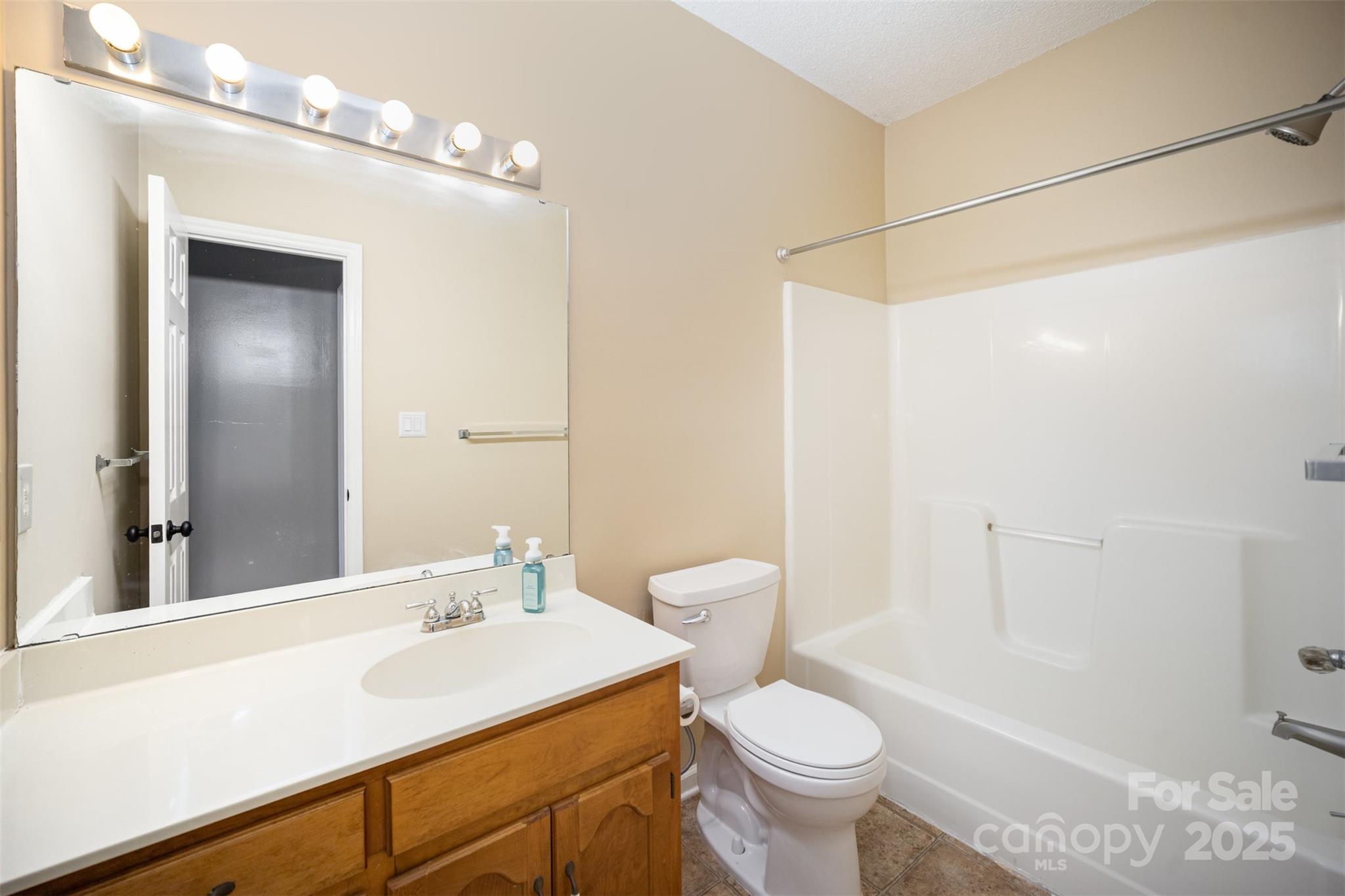 Adams Bluff - Residential