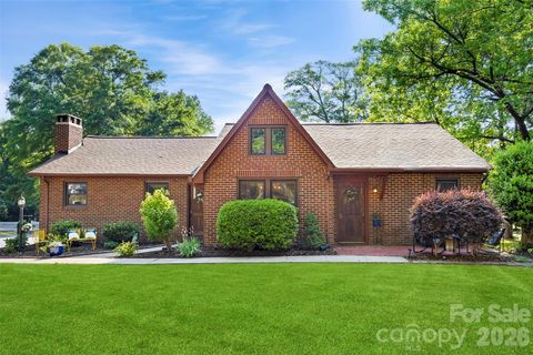 Photo of 1206 South Point Road, Belmont, NC 28012 (MLS # 4373430)