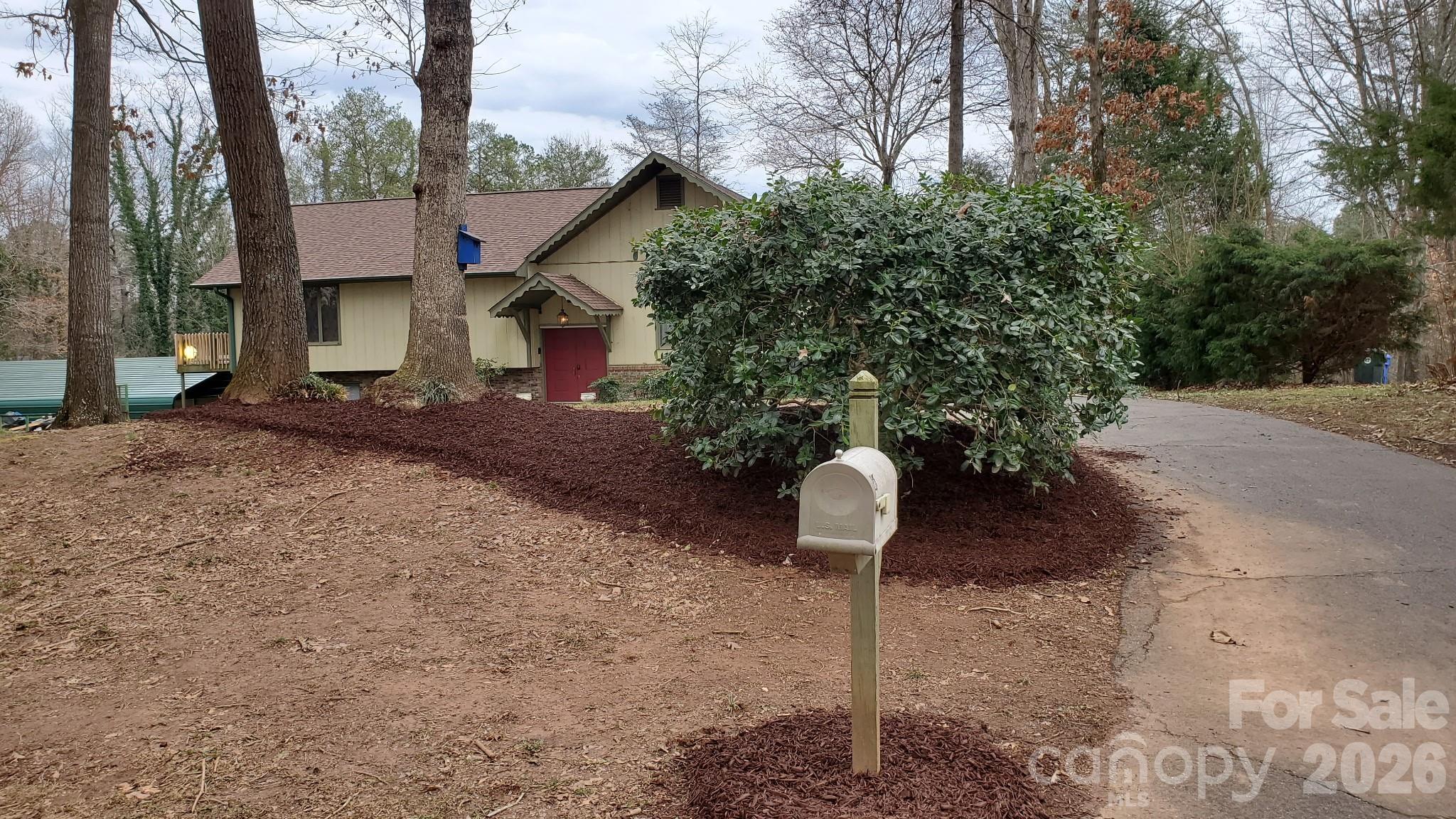 200 Woodland Circle
