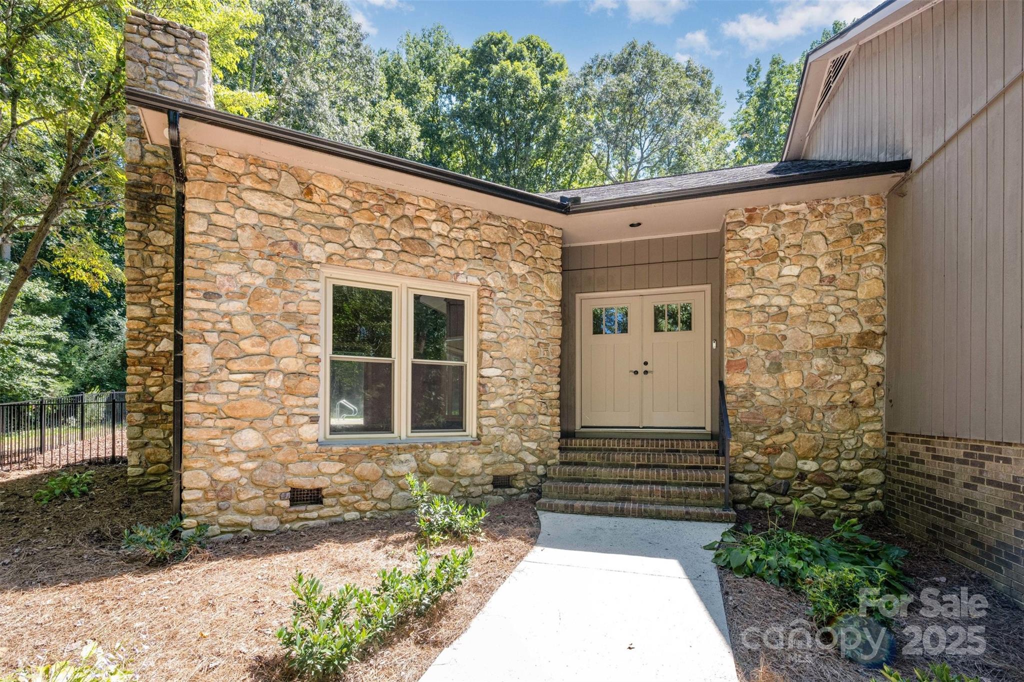 761 White Oaks Road
