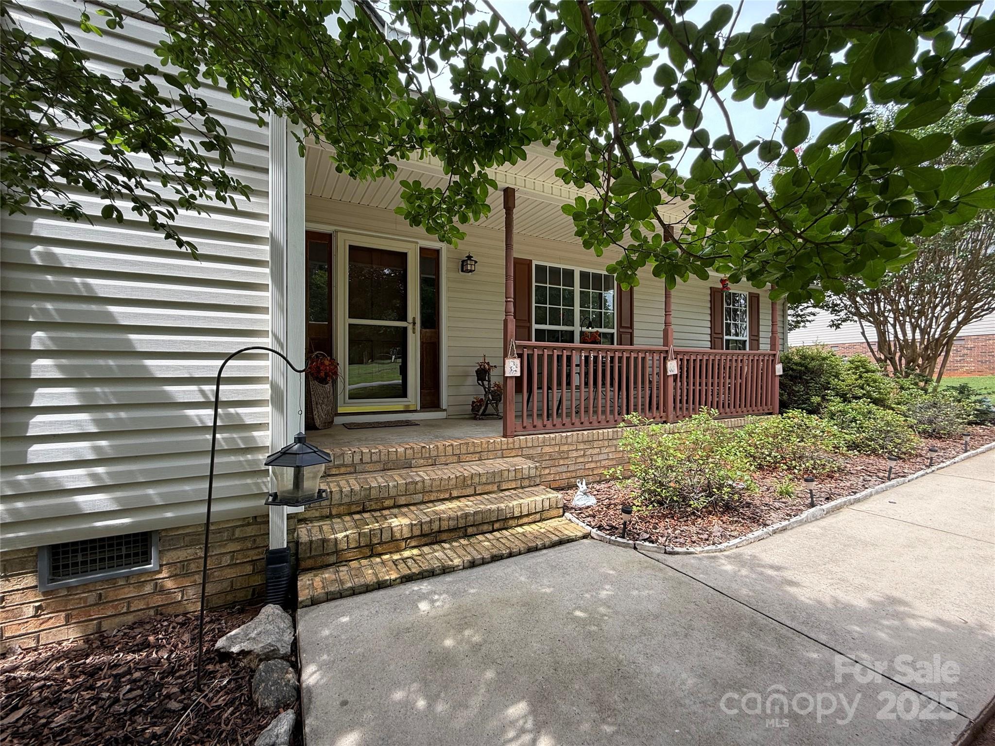 2511 Old Pond Drive