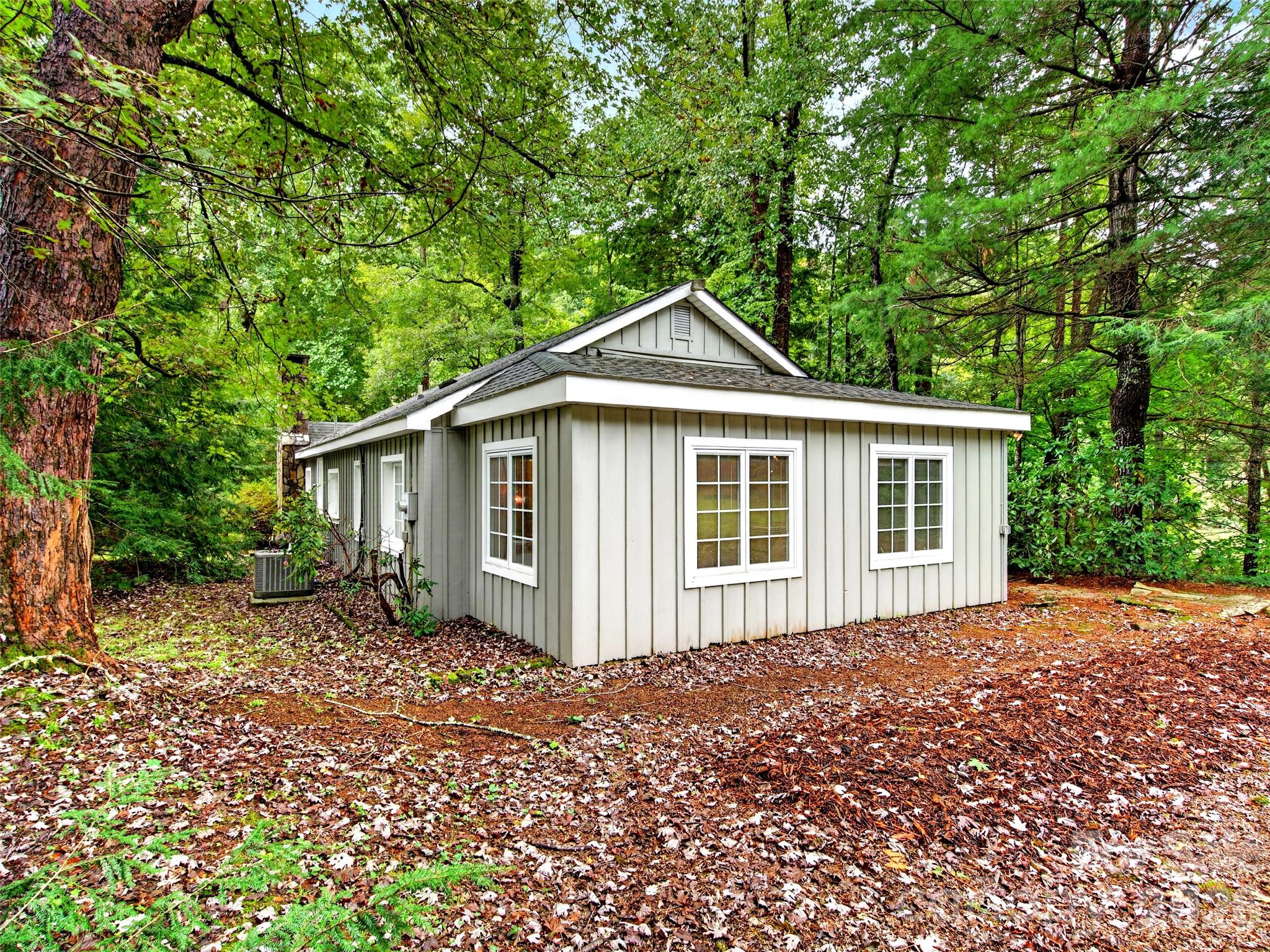 138 Gowan Point 4