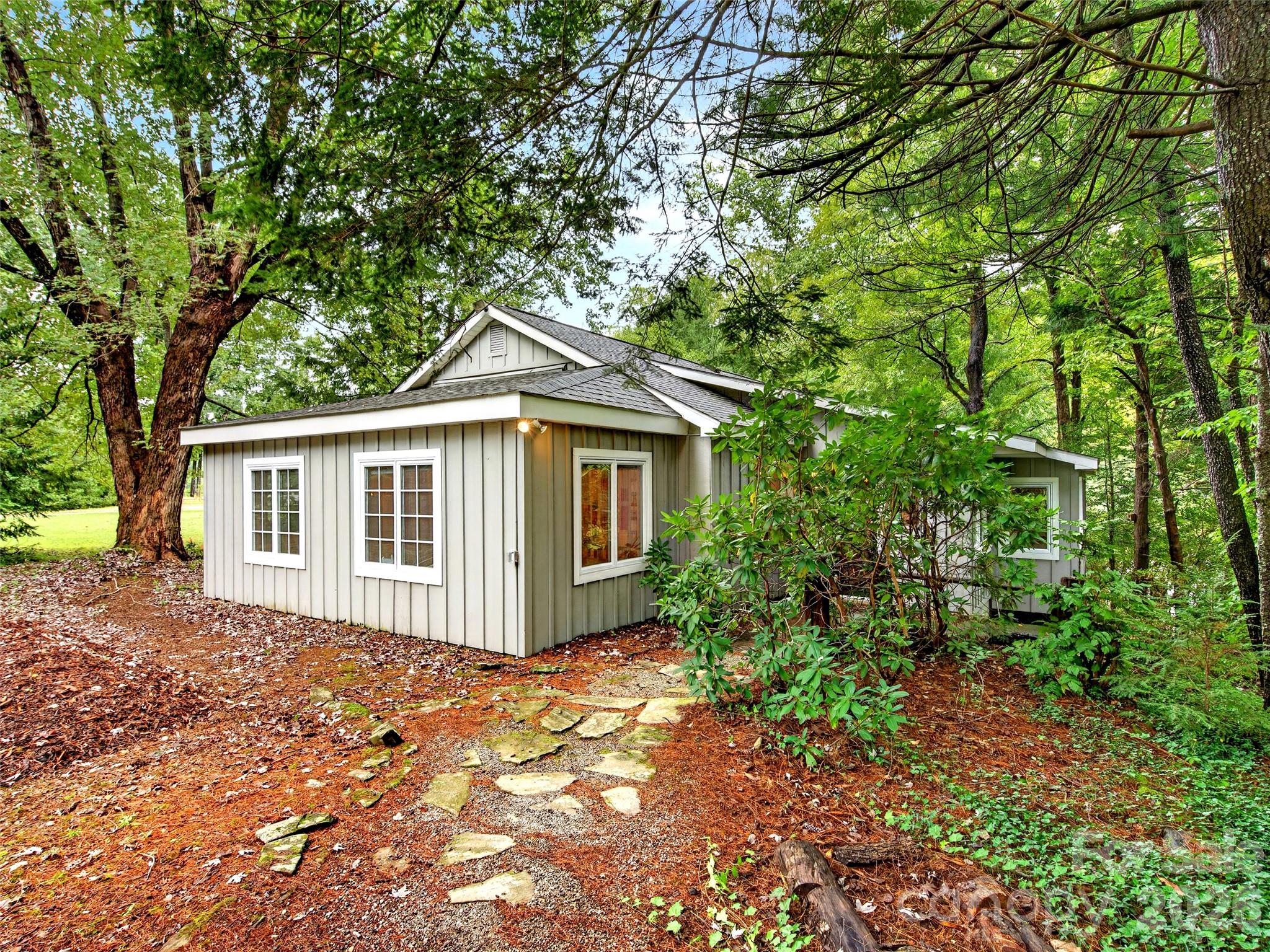 138 Gowan Point 4
