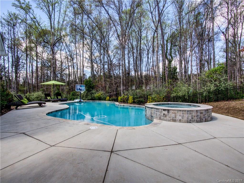 Lake Ridge - Residential