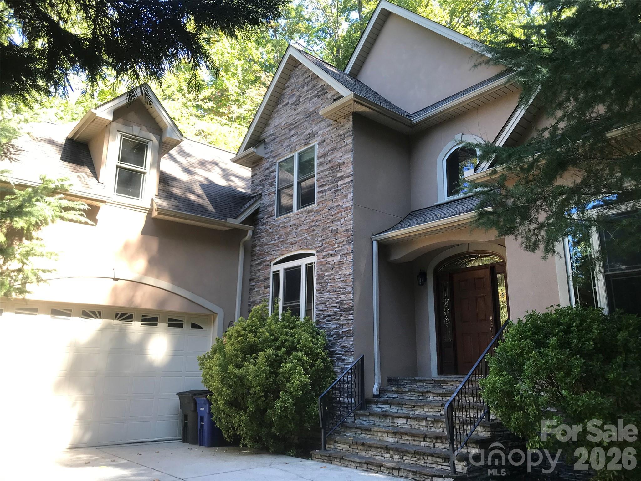 107 Twin Courts Drive