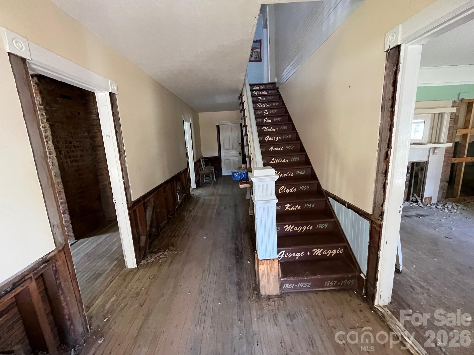 66 W Crawford Street