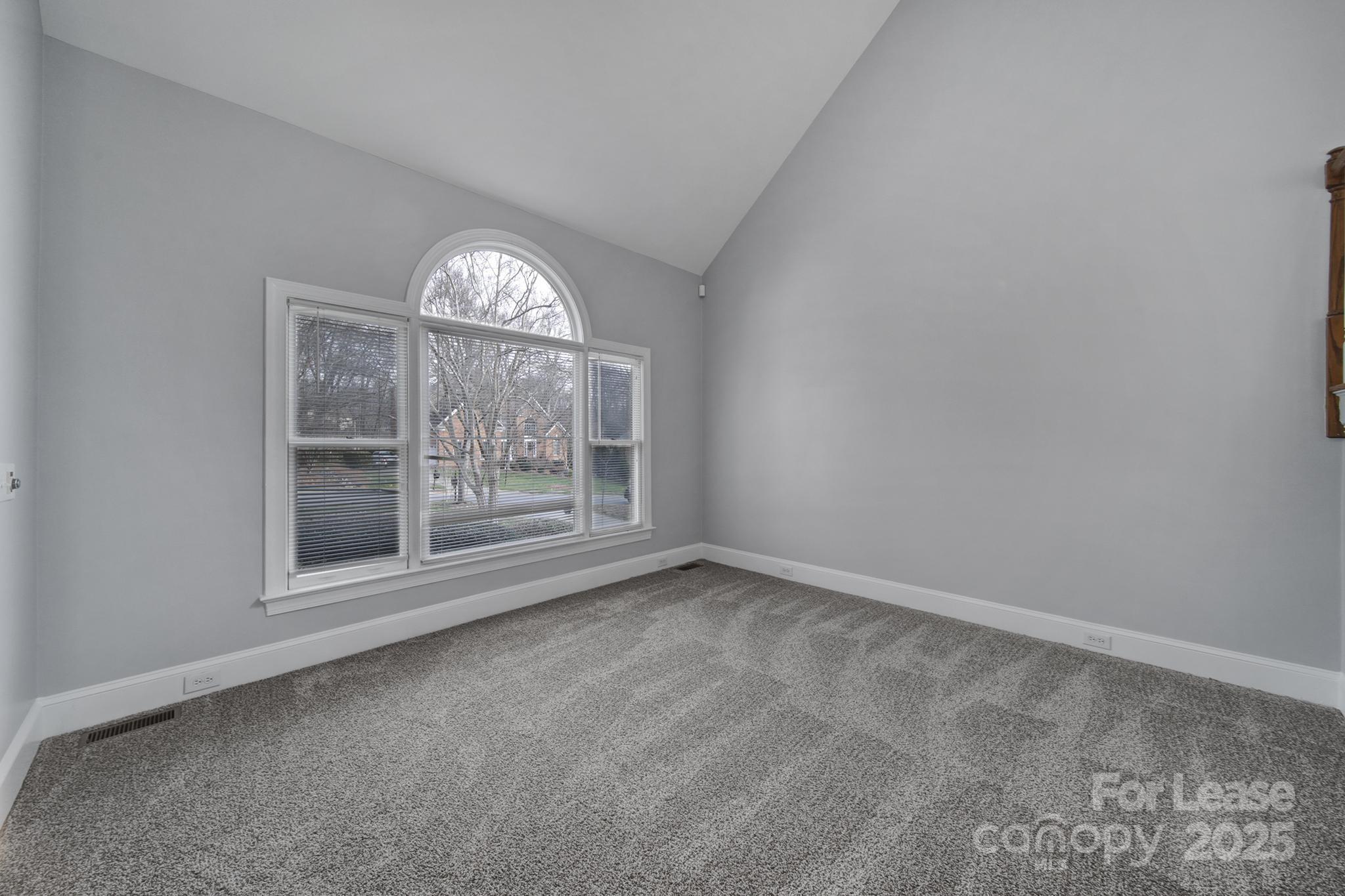 3117 Lakewood Edge Drive