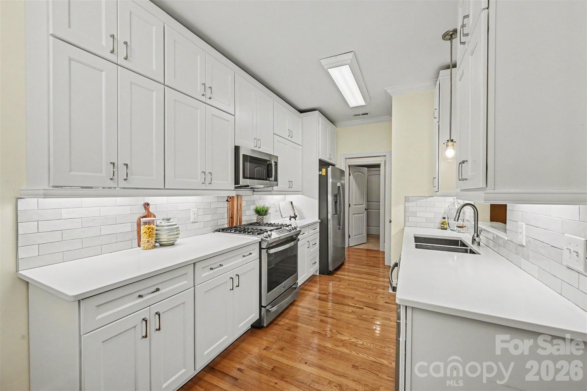 1109 Moray Court