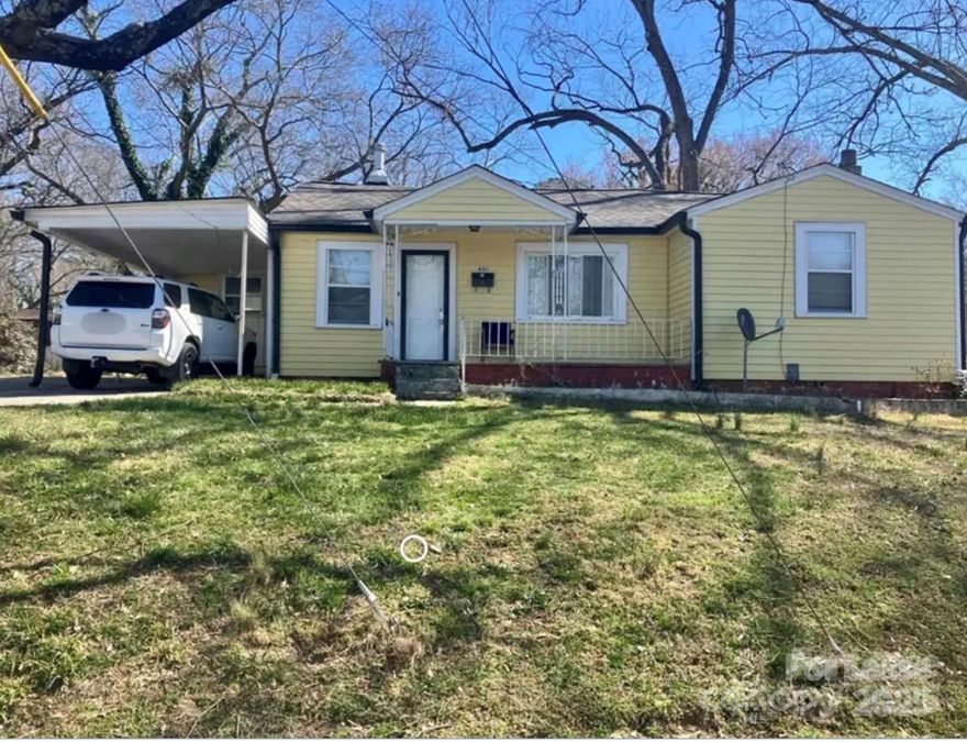 3-bedroom, 1-bath home situated on a spacious lot. Features include a long driveway, carport, and a shed in the backyard for extra storage. Comes equipped with a stove and refrigerator. Located just one minute from the vibrant Fuse District.