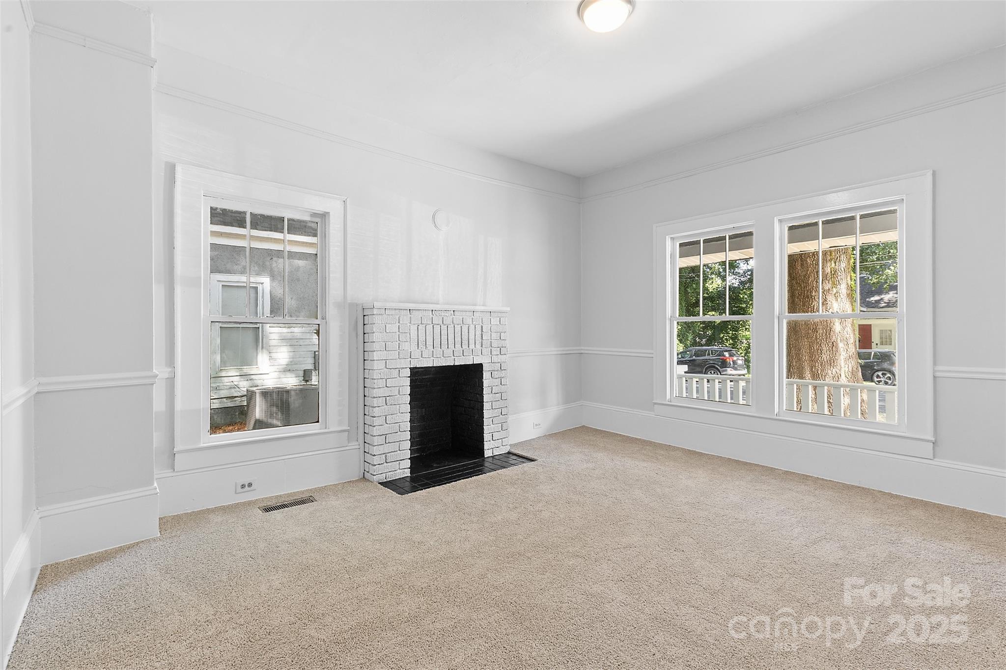 115 W 5th Avenue
