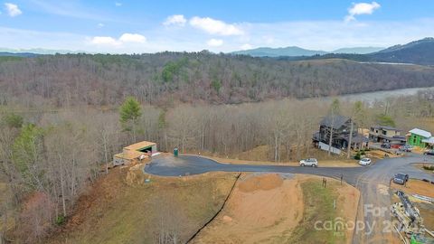 406 Blue Mind Way 75 Asheville NC 28804