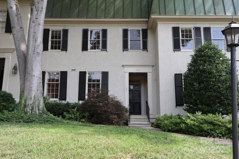 153 Perrin Place Charlotte NC 28207