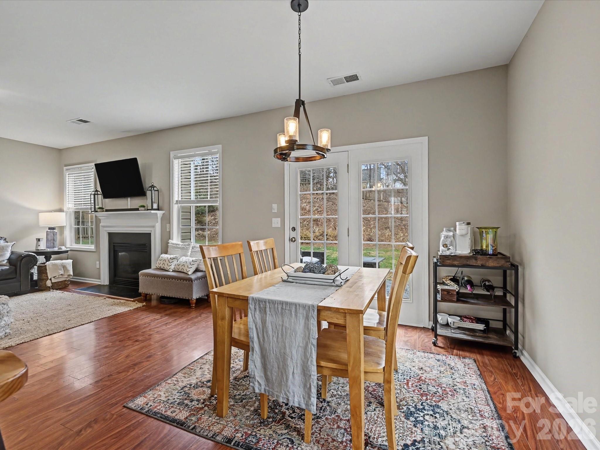 Old Stone Crossing - Residential