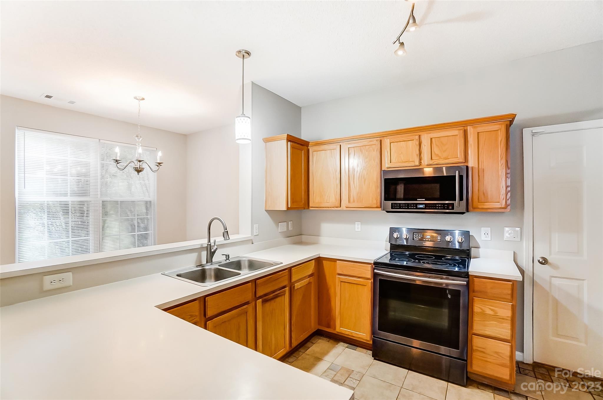 The Hampshires - Residential