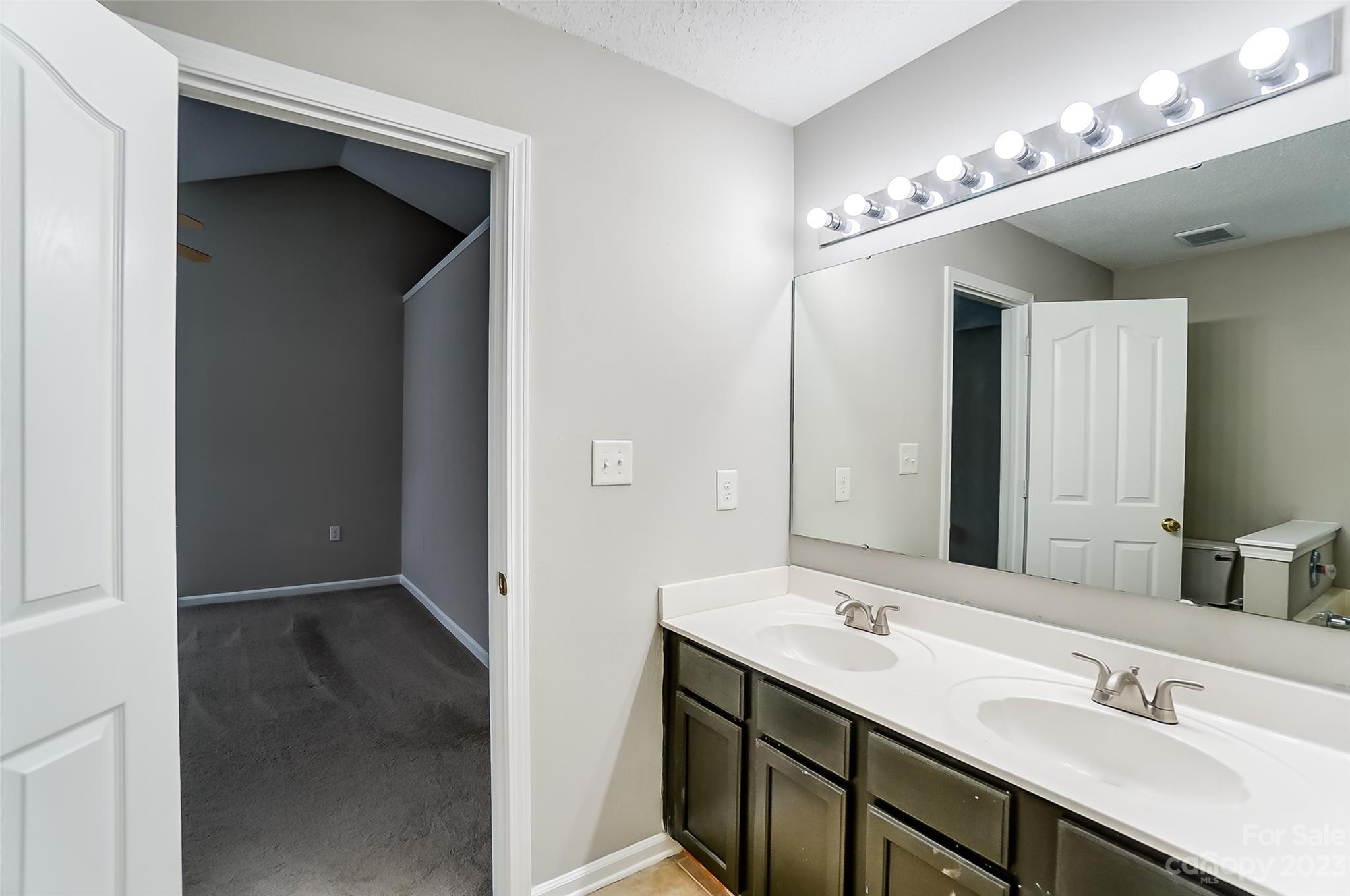 The Hampshires - Residential