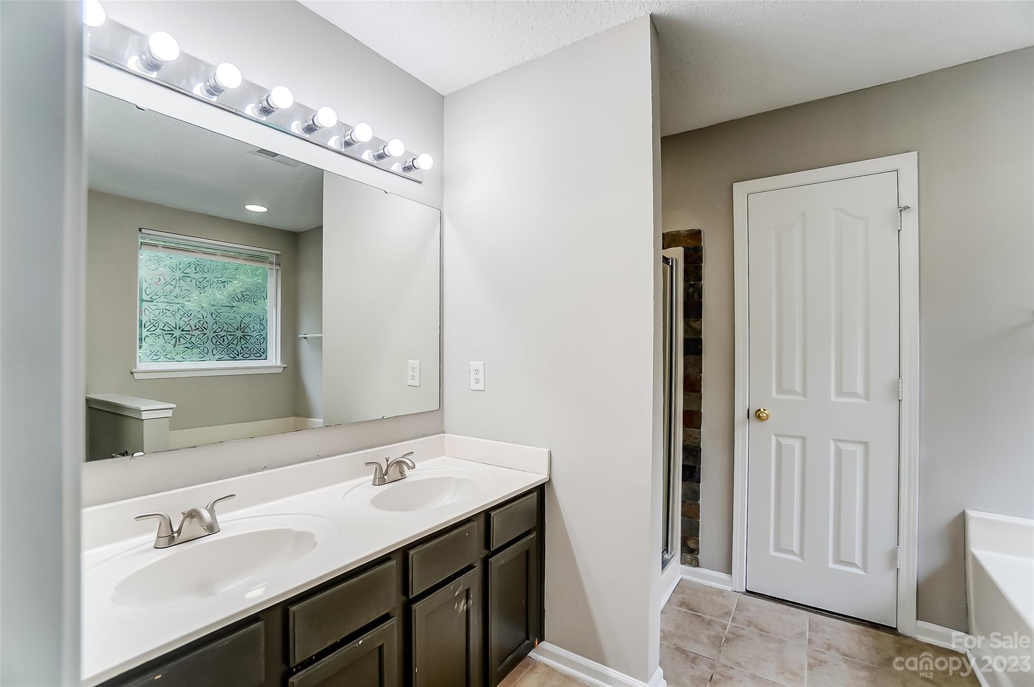 The Hampshires - Residential