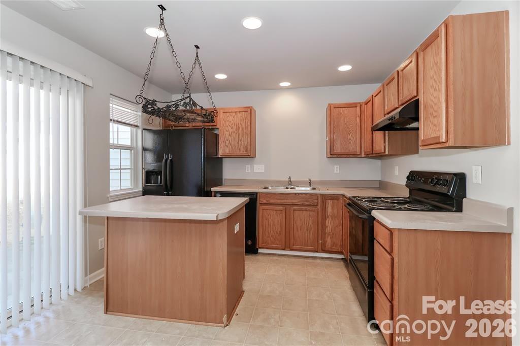 Woodburn Crossing - Residential Lease