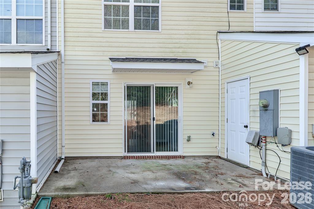 Woodburn Crossing - Residential Lease