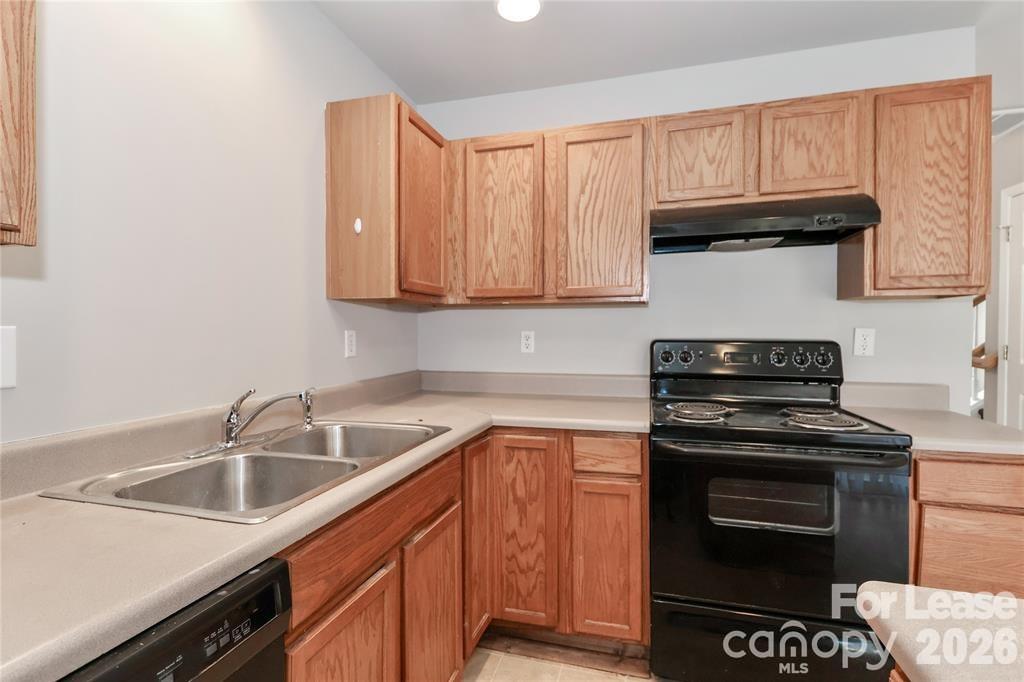 Woodburn Crossing - Residential Lease