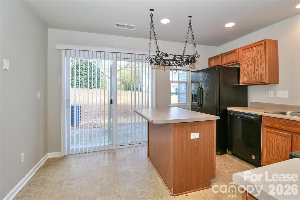 Woodburn Crossing - Residential Lease