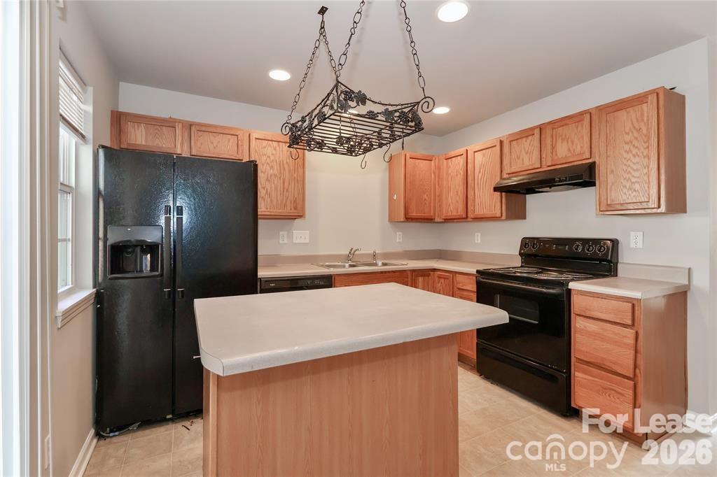 Woodburn Crossing - Residential Lease