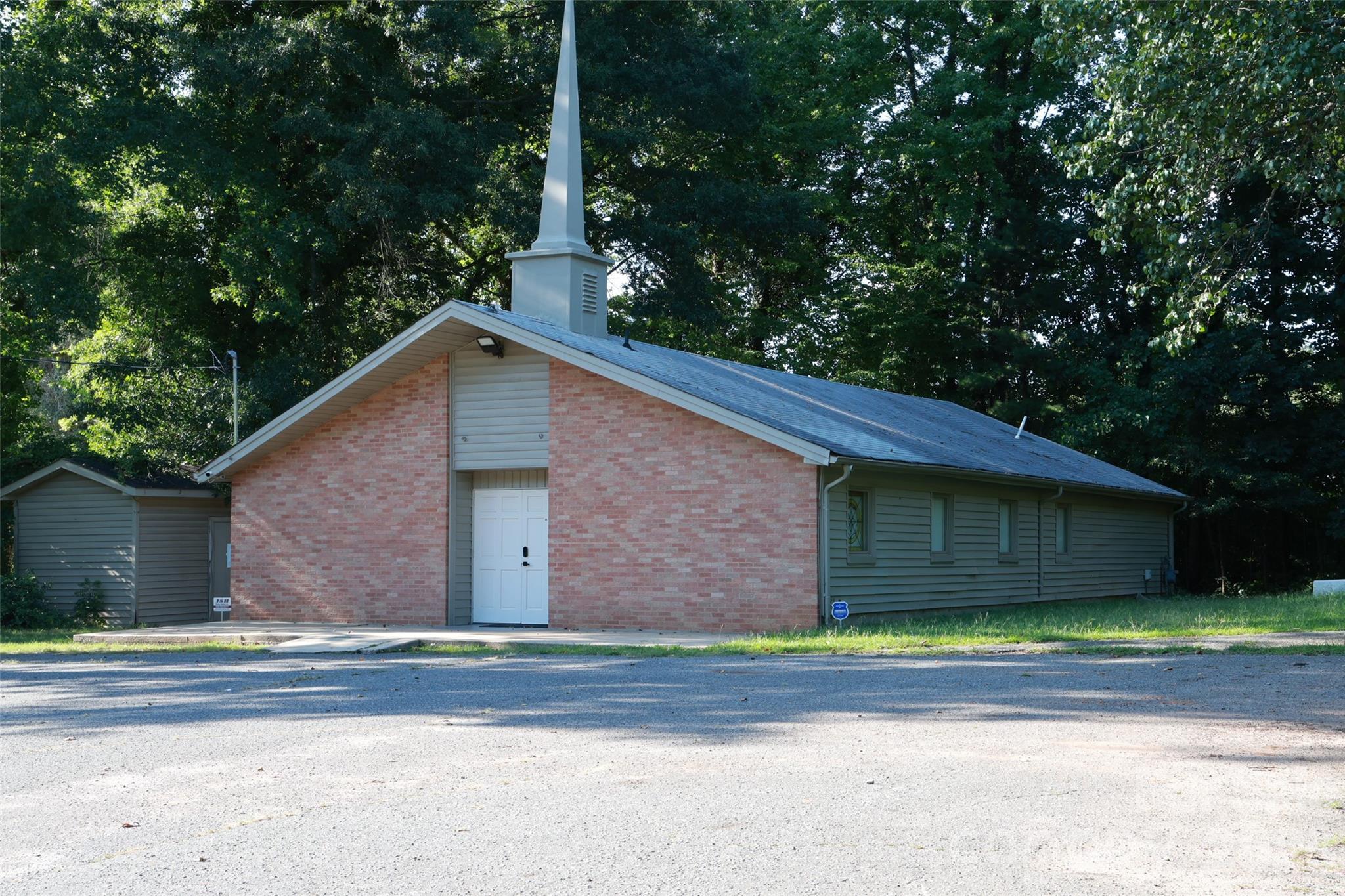 400 Tom Hunter Road