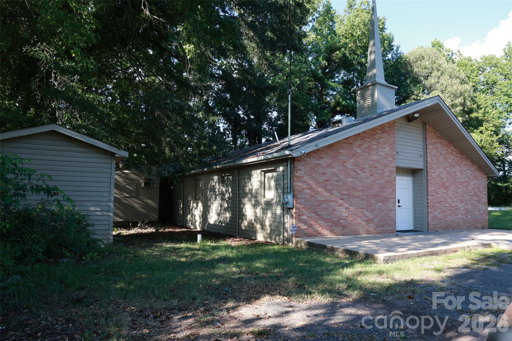 400 Tom Hunter Road