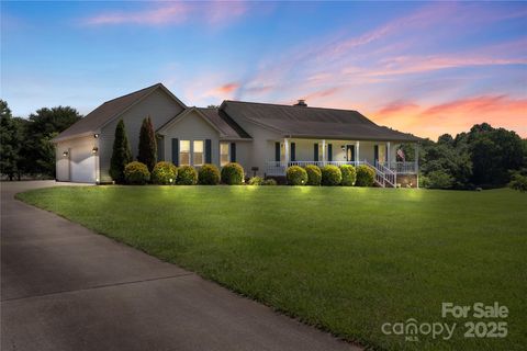 4916 Ritchie Road Lincolnton NC 28092