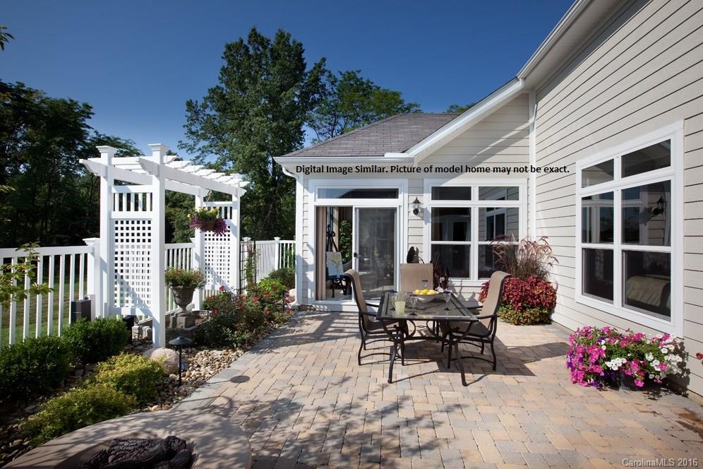 The Courtyards at Emerald Lake - Residential