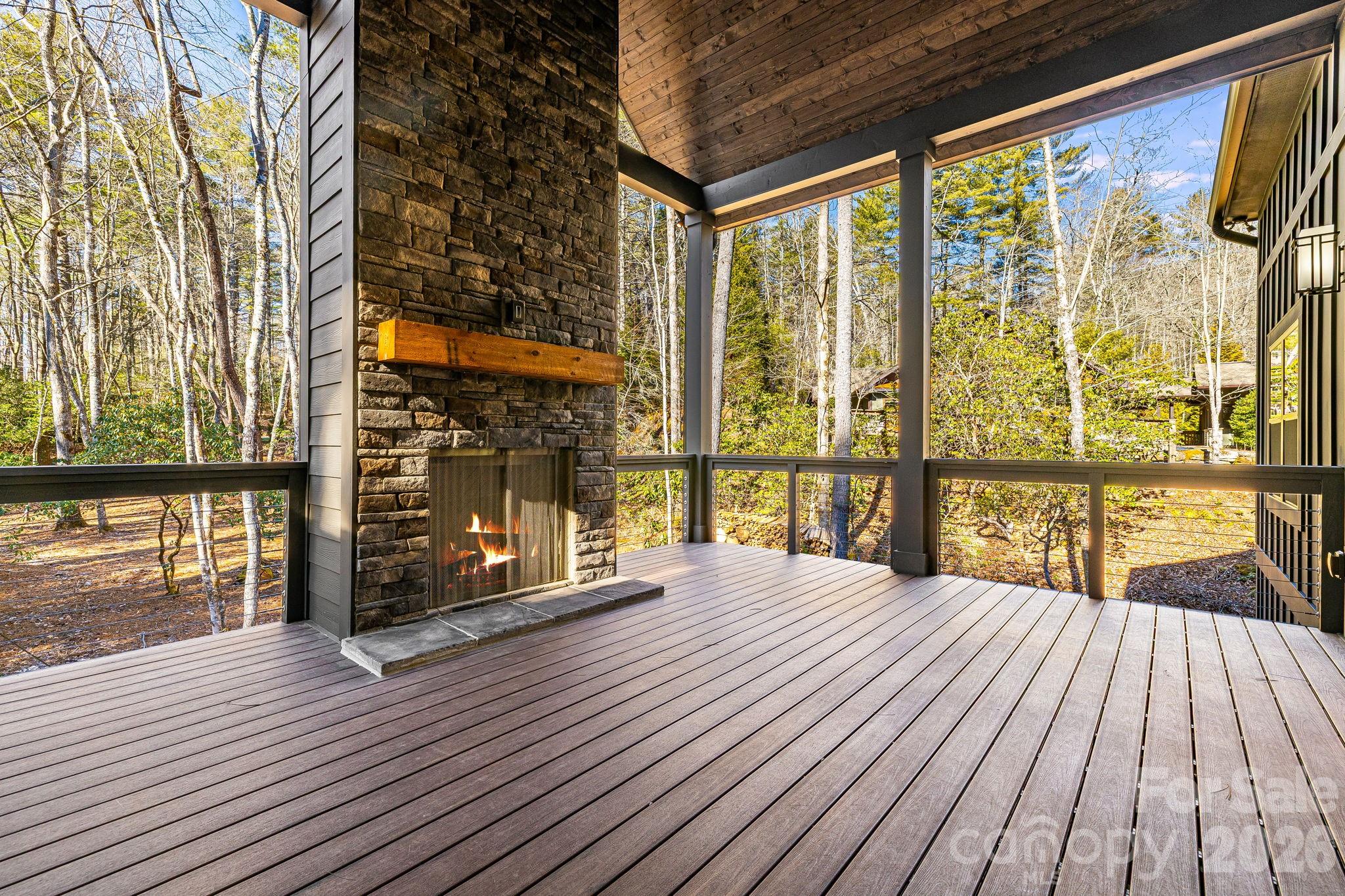 Sapphire Lakes - Residential