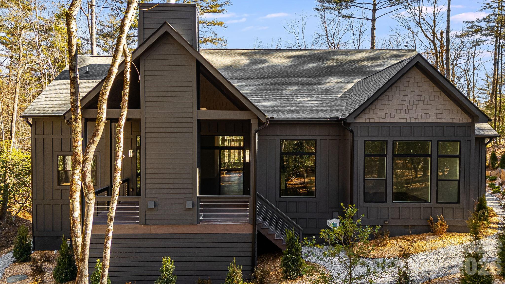 Sapphire Lakes - Residential