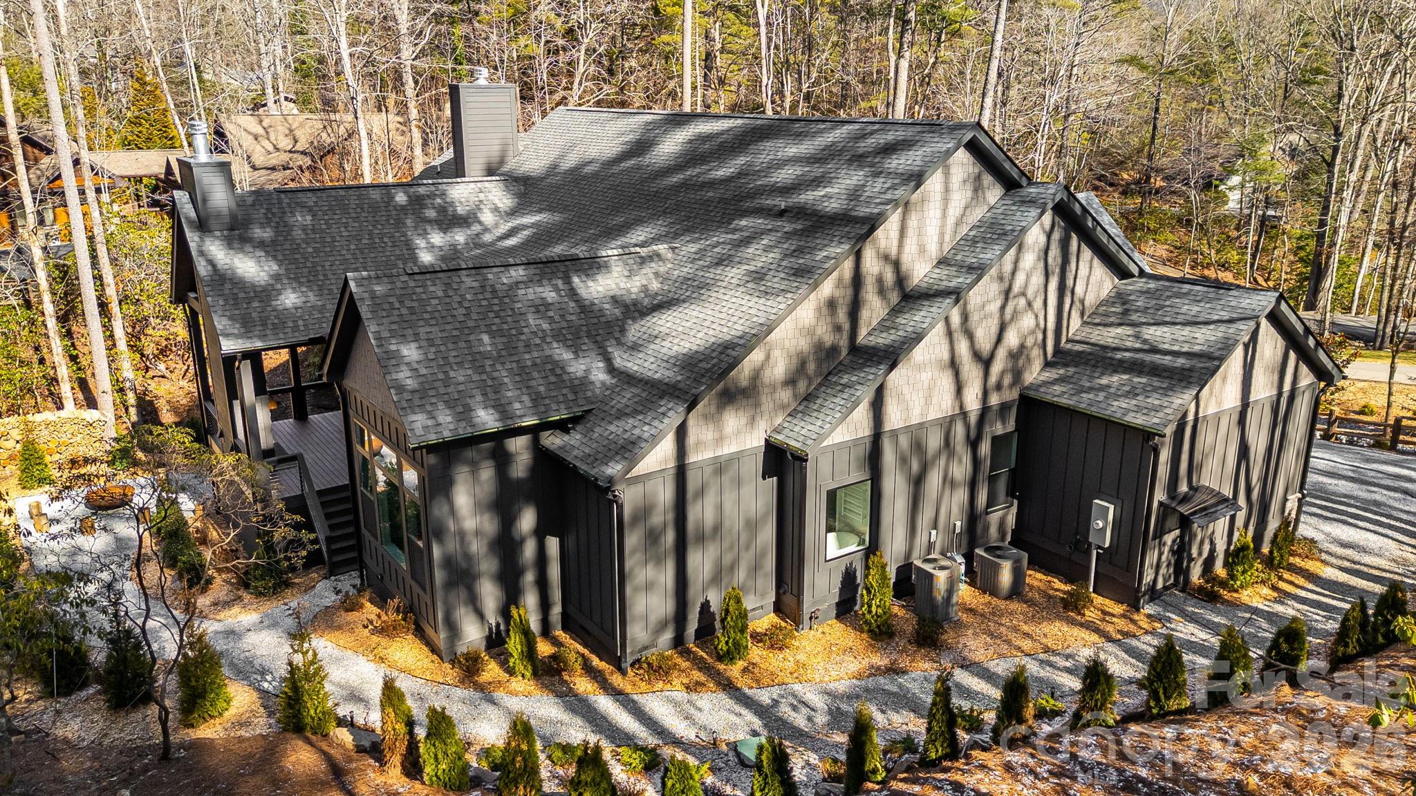 Sapphire Lakes - Residential