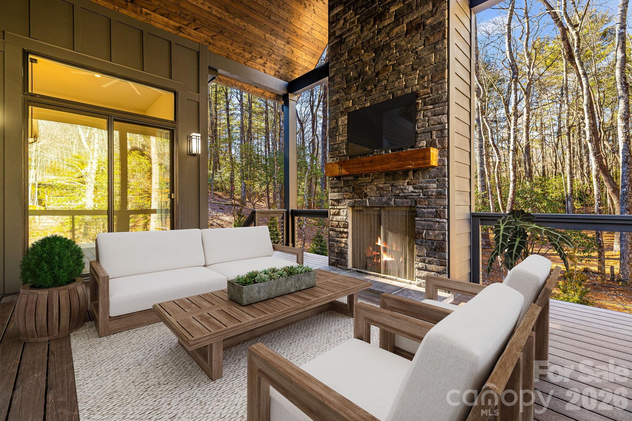 Sapphire Lakes - Residential