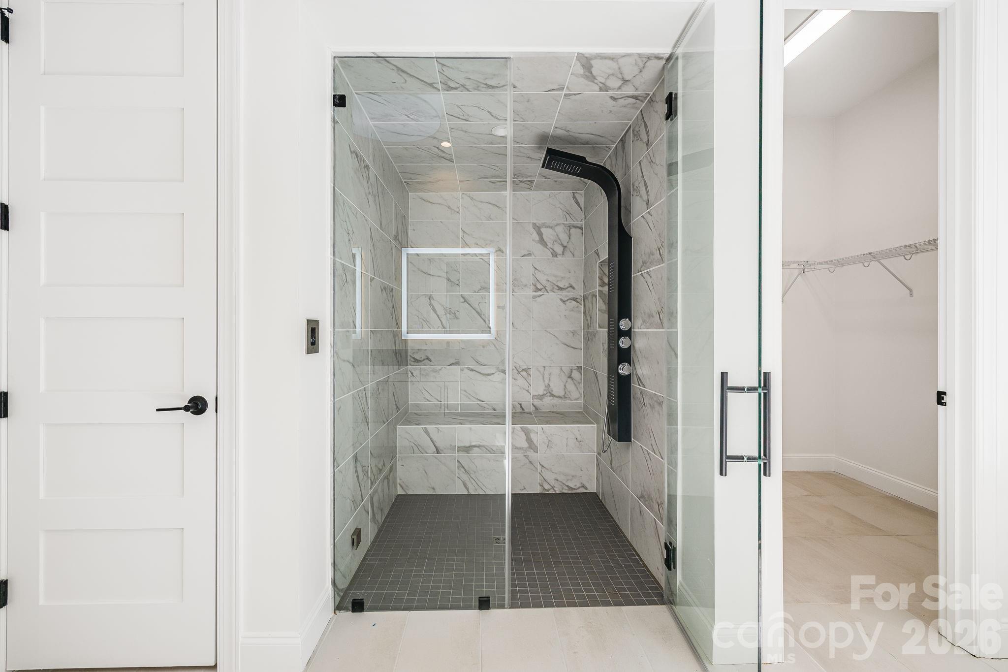 Sapphire Lakes - Residential