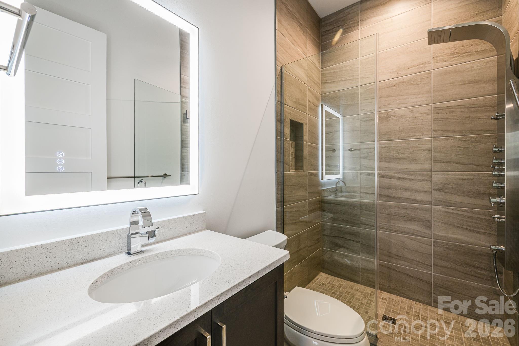 Sapphire Lakes - Residential