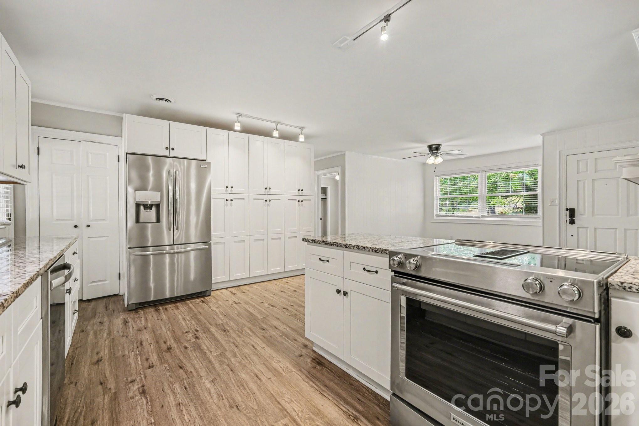 Pinebrook Park - Residential