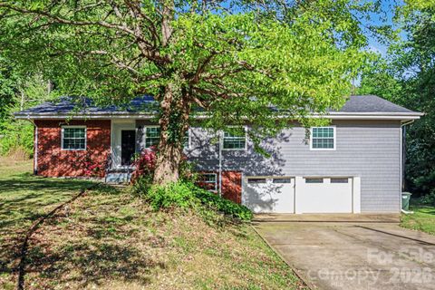 Photo of 2330 18th Street NE, Hickory, NC 28601 (MLS # 4368810)