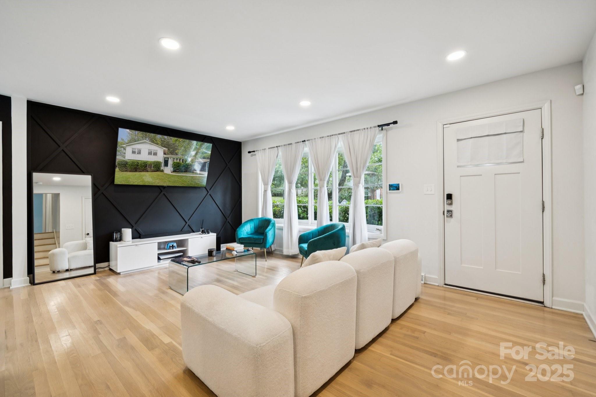 1530 Barberry Court