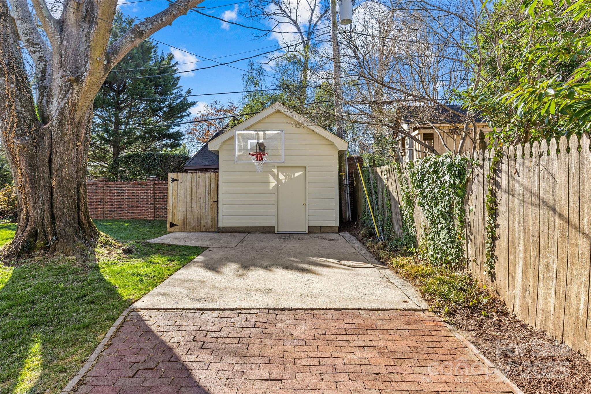 Myers Park - Residential