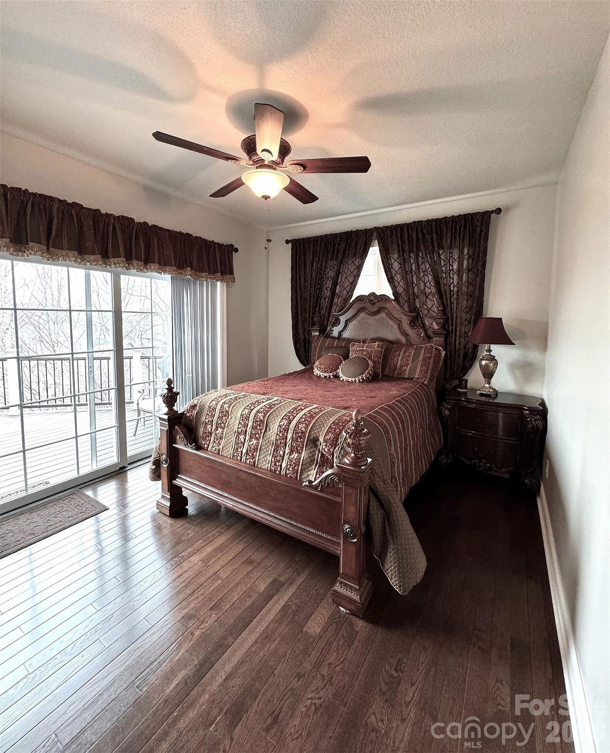 Hawk Mountain - Residential