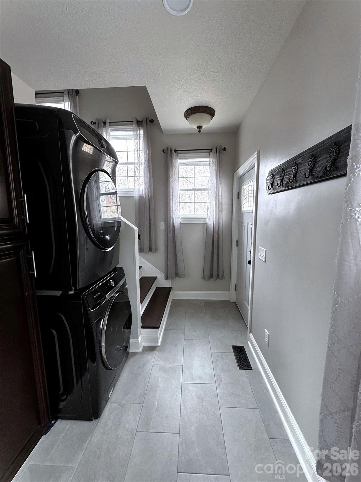 Hawk Mountain - Residential