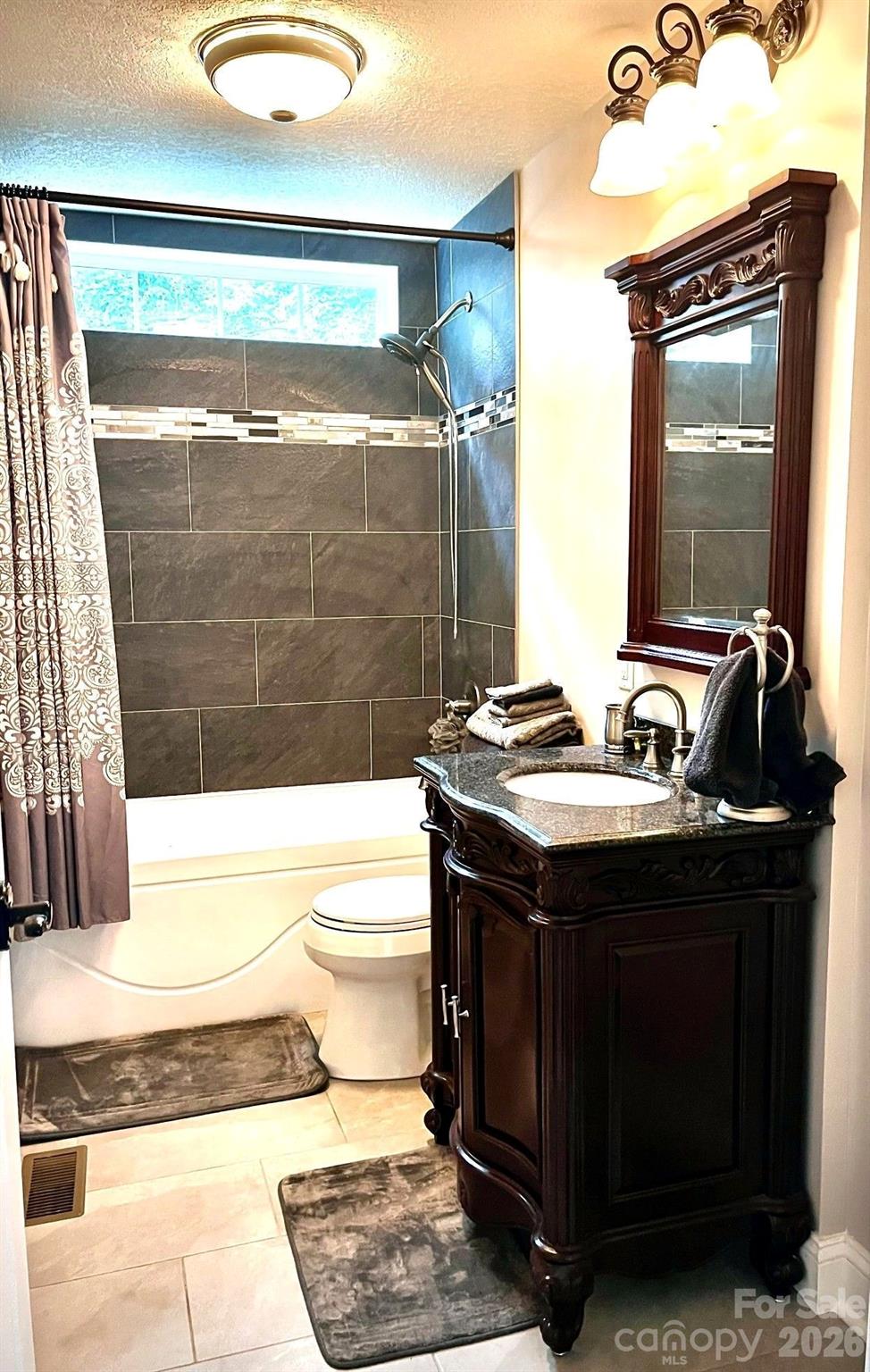 Hawk Mountain - Residential