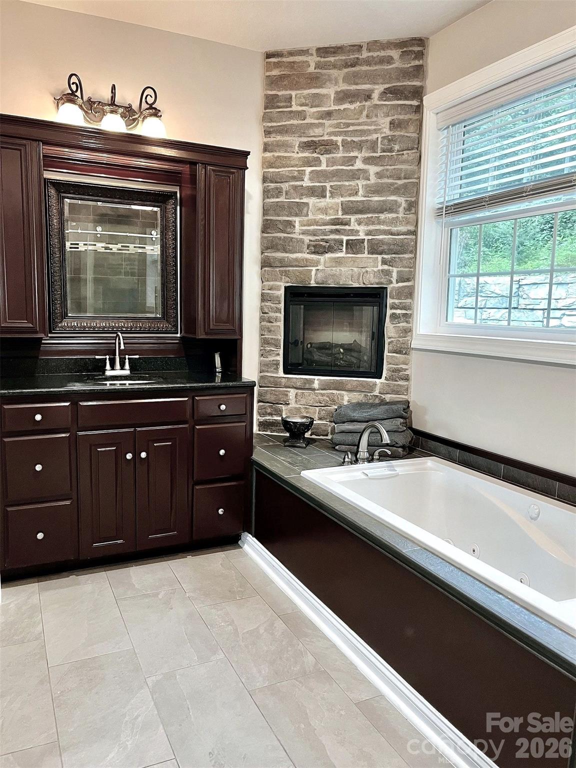 Hawk Mountain - Residential