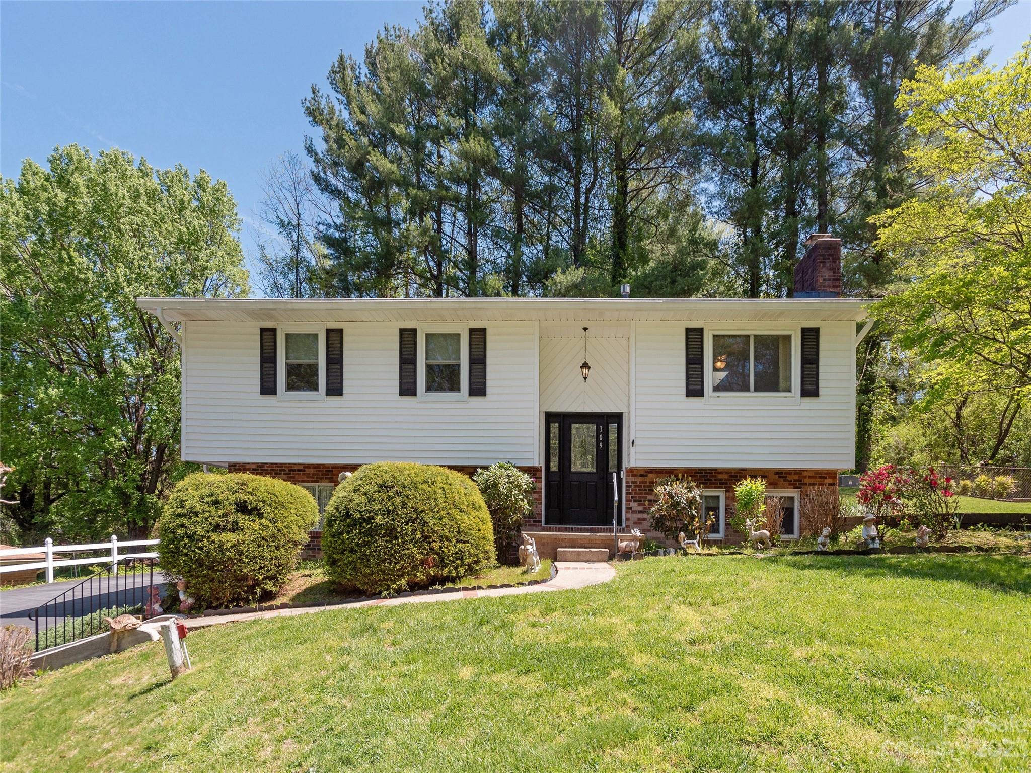 Brookland Manor - Residential