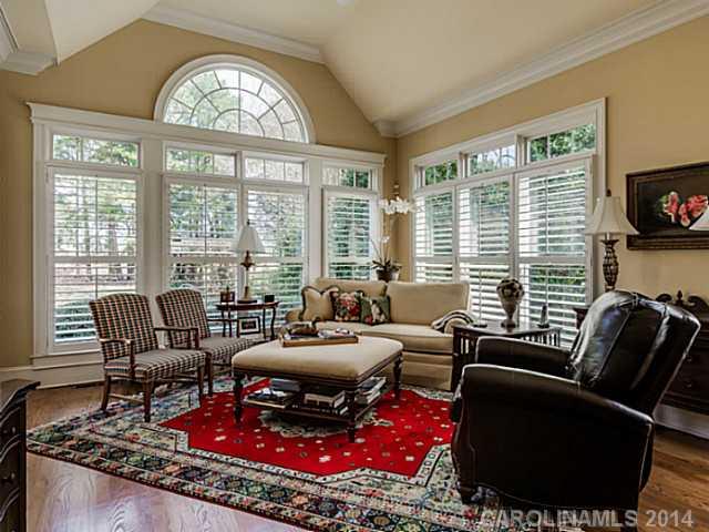 The Peninsula - Residential