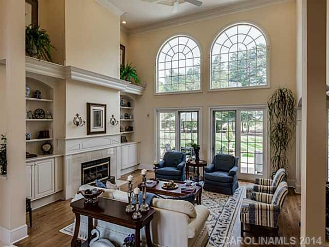 The Peninsula - Residential